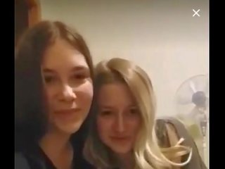 [periscope] ucrainian adolescenta fete practică caressing