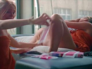 Sensational sekss: bezmaksas aukle & pieaugušais filma filma jauns pieaugušais video video 93