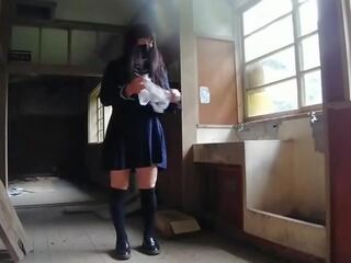 Umazano posnetek film samozadovoljevanje v an abandoned šola honoka sengoku