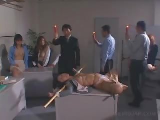 Japan x topplista film slav straffas med outstanding vax dripped på henne kropp