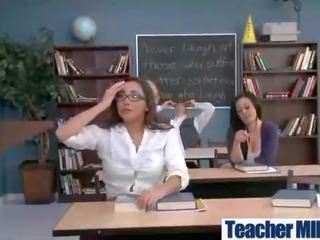 في فئة intercorse مع كبير الثدي مثير sluty معلم (karlee لون رمادي) video-12