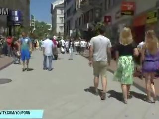 Aiko putea videouri ei gol desirable corp pe public străzi - nudecams.xyz